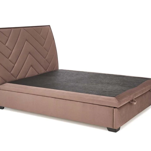 Smėlio spalvos lova su aksominiu audiniu ir medžio masyvu