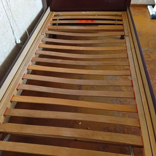 LOVA VIENGULĖ MEDINĖ, ITALIŠKA, NAUDOTA, GEROS BŪKLĖS