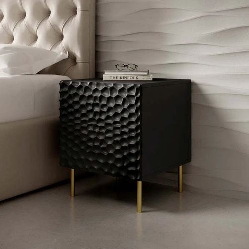 Moderni spinta su juodomis metalinėmis kojomis ir PUSH sistema