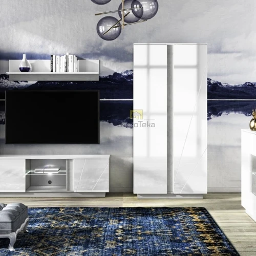 Spinta su moderniu apšvietimu ir dideliu talpinumu