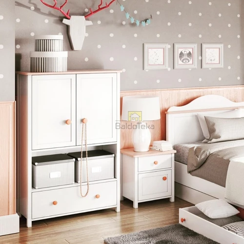 Šiuolaikiška spintelė balta ir rožinė spalvų derinys