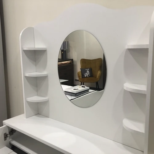 LUNA serijos spintelė balta