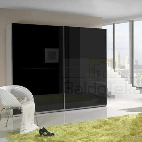 Didelė baltos spintos su blizgiu fasadu