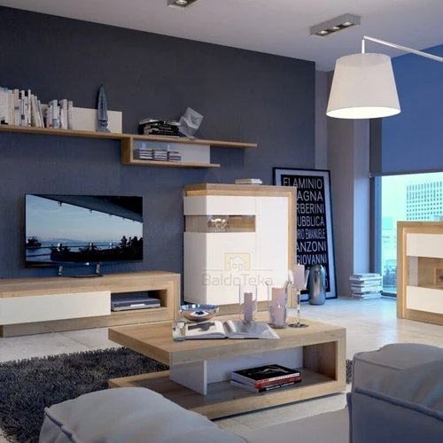 Šviesaus ąžuolo ir baltos spalvos spintos su vidaus apšvietimu