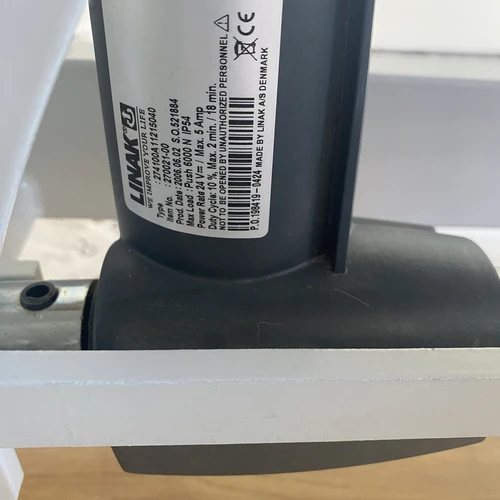 Minkštas ir tylus “Bentlon Wellness” stalas su pedalų valdymu