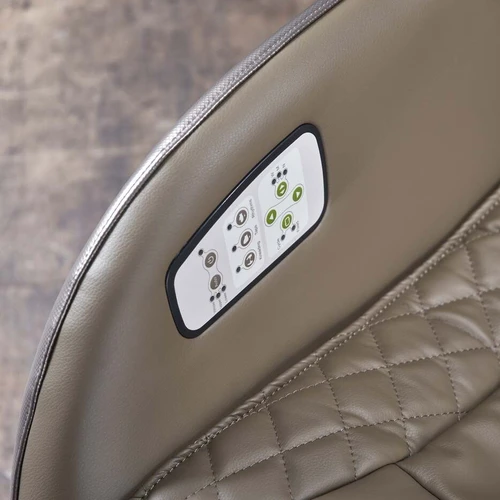 Ruda kėdė su masažu ir ergonomišku dizainu