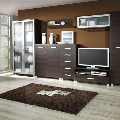 Modernios spintos su platus spalvų pasirinkimu