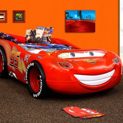 Elegantiška raudona lova su LED apšvietimu ir tvirtomis grotelėmis