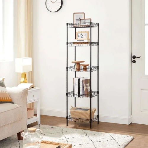 Vonios reikmenų tvarkymas su modernia lentyna