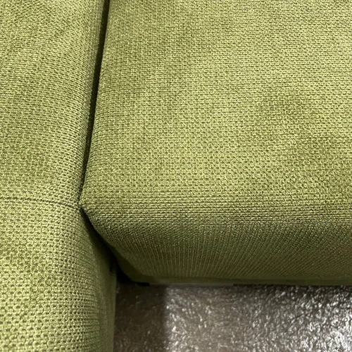 Kietas ir patogus miegamasis kampas su lovos mechanizmu