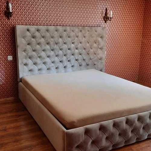 Tvirtos lovos su tankiomis grotelėmis