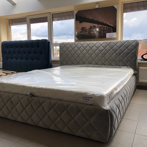 Moderni 160x200 lova su grotelių pagrindu ir funkcionaliu dizainu