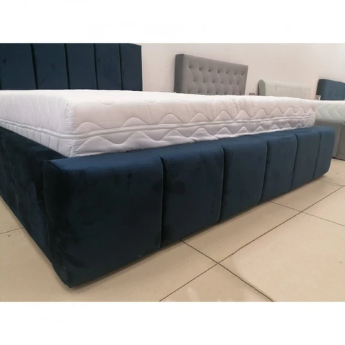 Moderni lova RADO su 22 mm plokšte ir grotelėmis