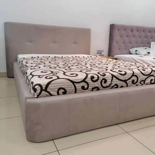 Lova VENTI su metaliniu rėmu ir plokšte ilgaamžiškumui