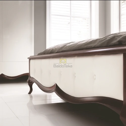 Platus medienos ir audinių spalvų pasirinkimas