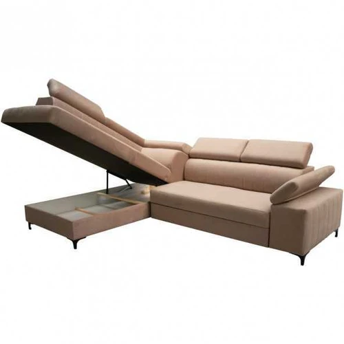 Laisvai pastatoma sofa su audiniu padengta nugarėle ir porankiais