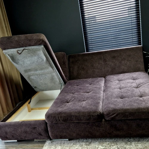 Persistatoma kampa, tamsiai ruda spalva