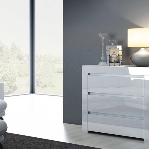 Kompaktiška balta spintelė su UV atspariu laku