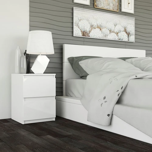 Lakavotas fasadas su blizgia baltą spalva