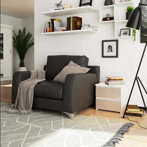 Erdvūs stalčiai su metaliniais kreiptuvais