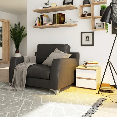 Moderni komoda su metaliniais kreiptuvais