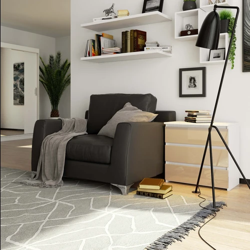 Stilinga komoda su atspariais stalčiais