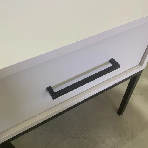 Kokybiški baldai su švelniu pritraukimu