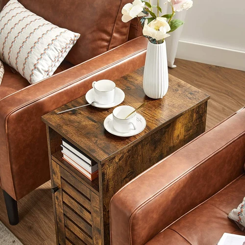 Stilingas vintažinis naktinis staliukas