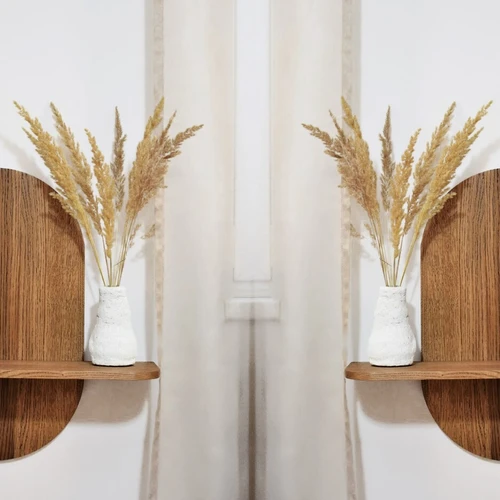 Skandinaviško stiliaus sieninė lentyna su paslėptu skyreliu