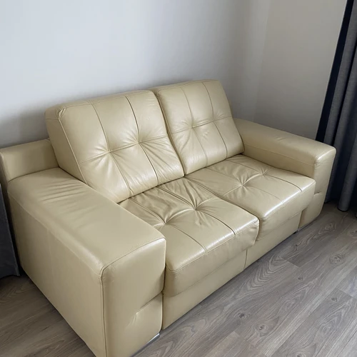 Erdvus odinis sofų komplektas su išsitempiančiu miegamuoju