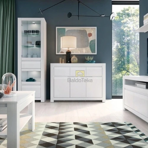 Lova su stalčiumi, tinkanti kaip antra lovytė arba papildoma laikykla