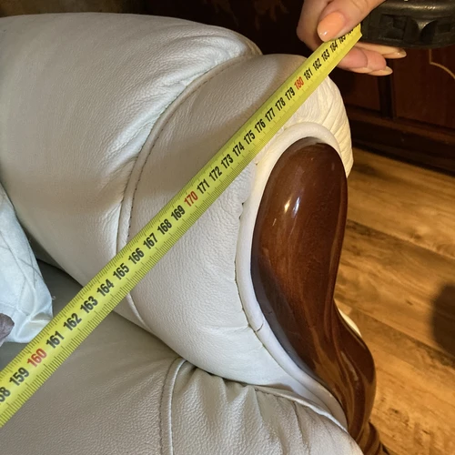 Odinė sofa su foteliais – puiki kokybė