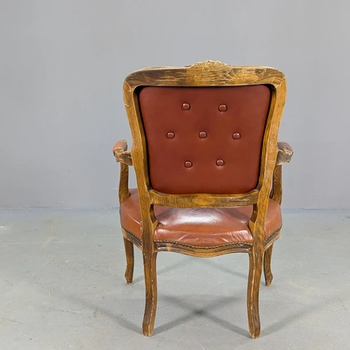 Odinis krėsliukas – tvirtumas ir elegantiškas dizainas