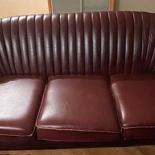 Sofa ir foteliai iš odos bordo spalvos