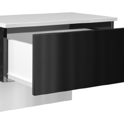 Kompaktiška spintelė su ritininiais bėgeliais ir baltu viršumi bei apačia