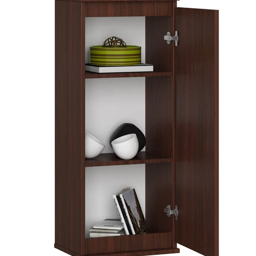 Modernūs stalai su stiklo vir&scaron;umais