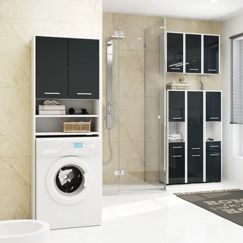 Erdvi vonios spintelė su dviem lentynomis