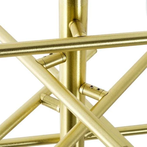 Šešių šviesos taškų šviestuvas su moderniu dizainu