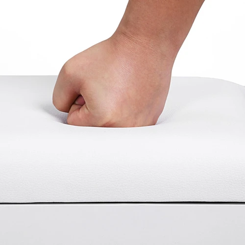 Modernus batų suoliukas su papildoma saugykla