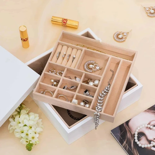 MDF ir aksomo dėžutė balta