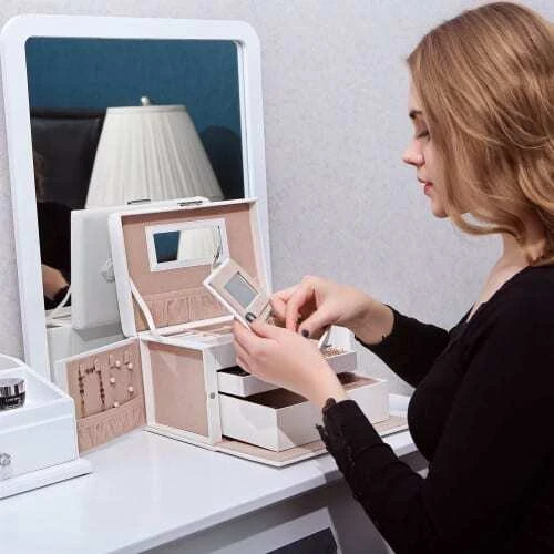 Idealus dovanų pasirinkimas papuošalų mėgėjams