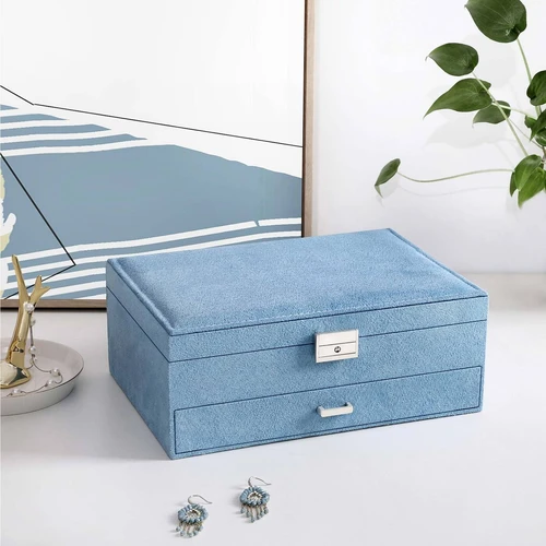 Papuošalų dėžutė su atskirais skyriais