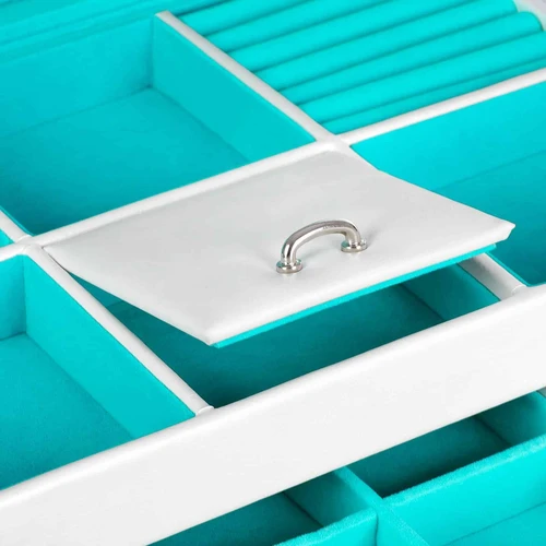 Praktiška papuošalų saugykla su veidrodėliu ir raktais