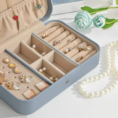 Šarnyrinis padėklas ir paslėptas skyrius papuošalams