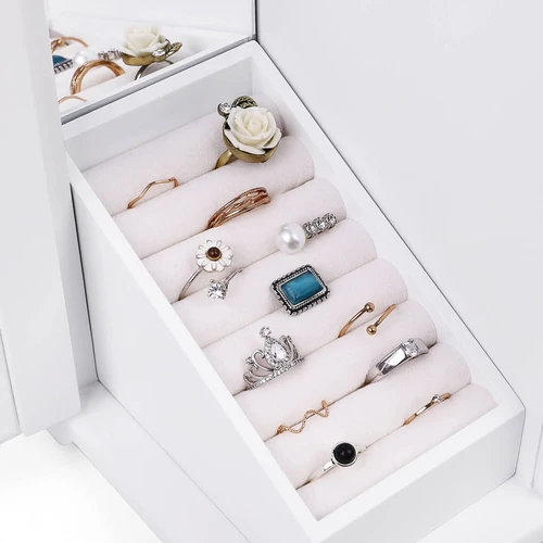 Puiki medinė papuošalų dėžutė su veidrodėliu – idealus dovanų pasirinkimas