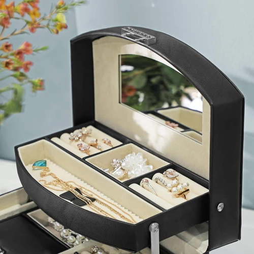 Idealus dovanų pasirinkimas papuošalų mėgėjams