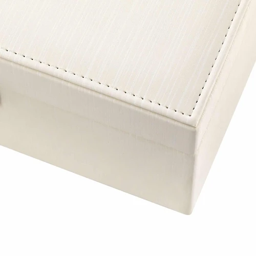 Dramblio kaulo baltos spalvos papuošalų dėžutė su smėlio pamušalu