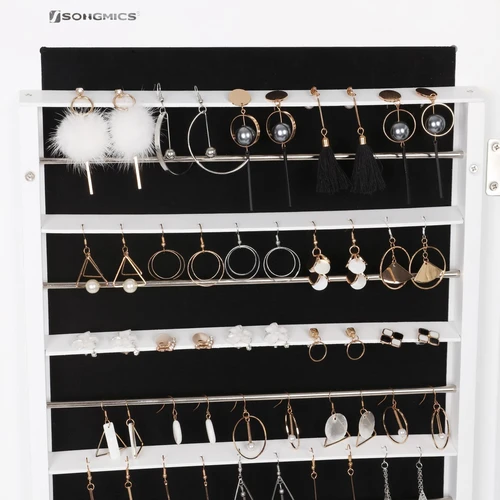 Kokybiška medžiaga ir subtilios detalės