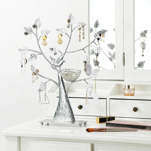 Funkcionalus ir dekoratyvus papuošalų medis – visada po ranka