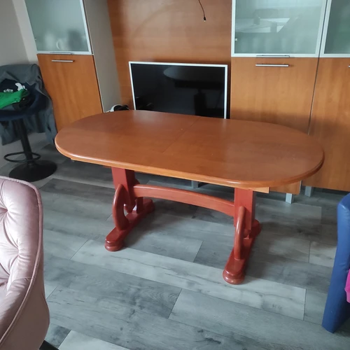 Puikus išilginamas stalas su reguliuojamu aukščiu